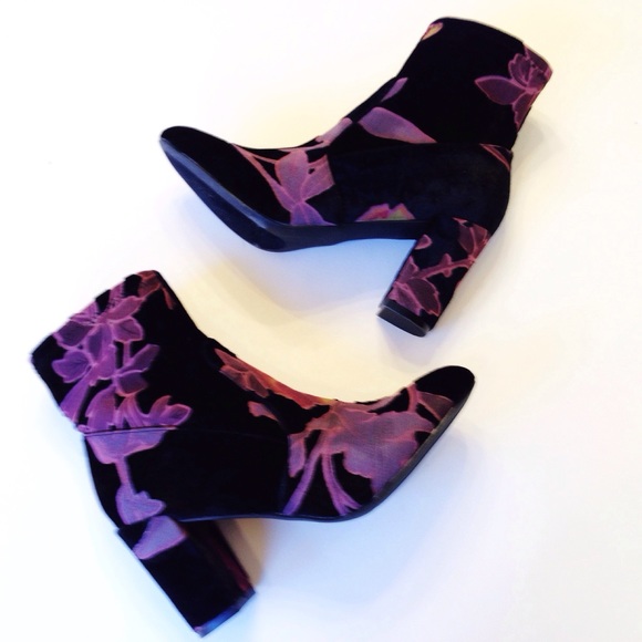 Steve Madden Shoes - STEVE MADDEN Velvet Emison Ankle Boots Booties